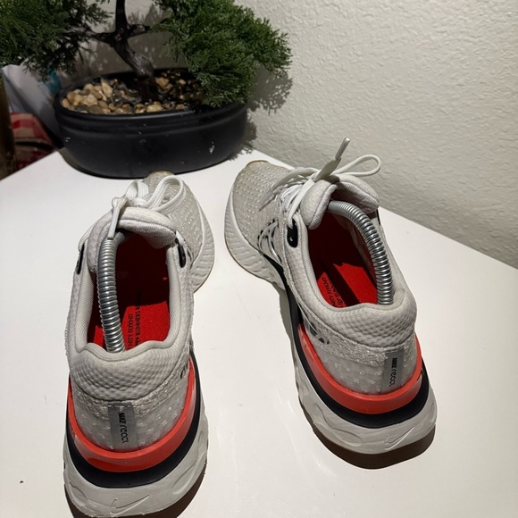 Nike White and Orange Running Shoes - Picture 6 of 8